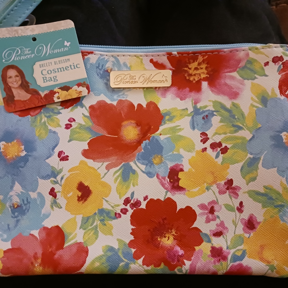 The Pioneer Woman Breezy Blossom Bag with Red, Yellow, and Blue Flowers